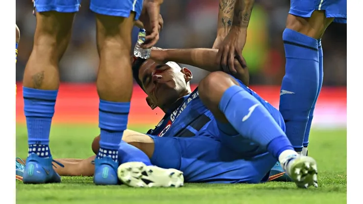 Ante el sobrecupo de extranjeros, el cuerpo técnico de Cruz Azul tiene un "lindo problema"