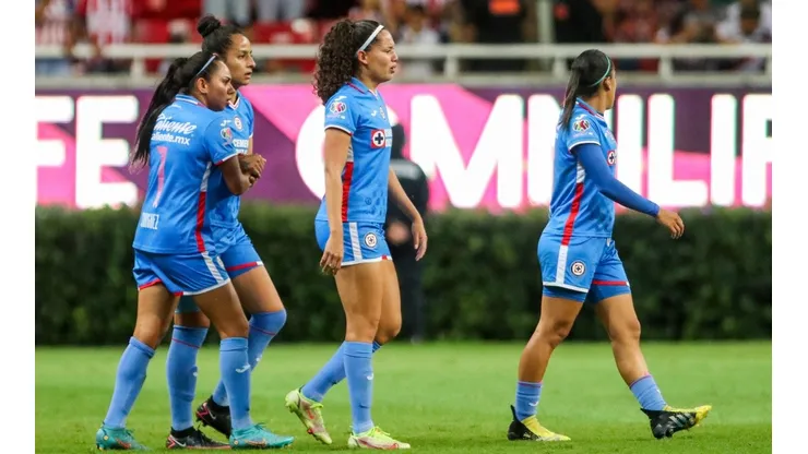 La mediocampista sonorense de la Máquina marcó un golazo de larga distancia