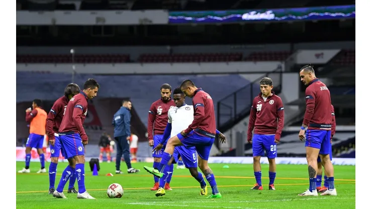 Tras dos años de estar afuera de Cruz Azul, el mediocampista podría regresar al club celeste