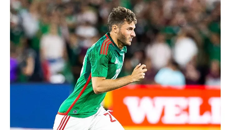 Santi Giménez entró a la prelista de la Selección mexicana para Qatar 2022.