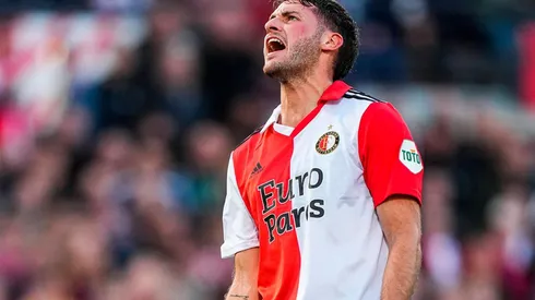 Santi Giménez no ha podido reencontrarse con el gol en el Feyenoord.
