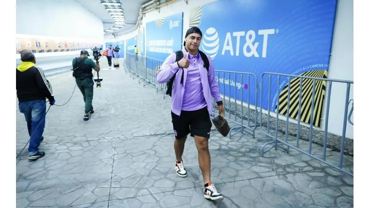 Morales en un partido con Cruz Azul