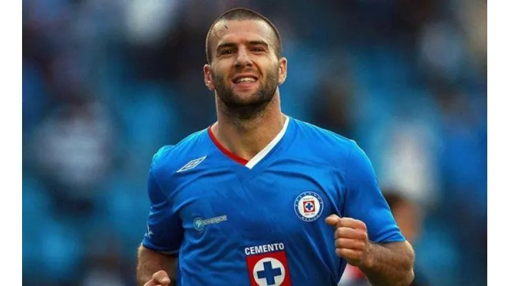 El exdelantero de los cementeros celebró la derrota del América