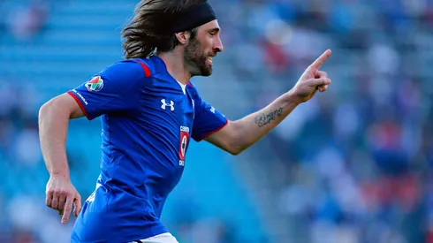 El Tanque Pavone consiguió 40 goles y dos títulos con Cruz Azul