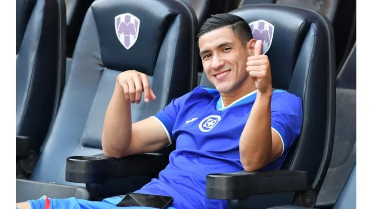 Uriel Antuna en el duelo ante los Rayados de Monterrey