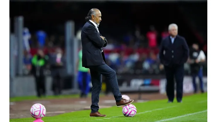 Raúl Gutiérrez se ganó la confianza de la directiva de Cruz Azul y seguirá como DT