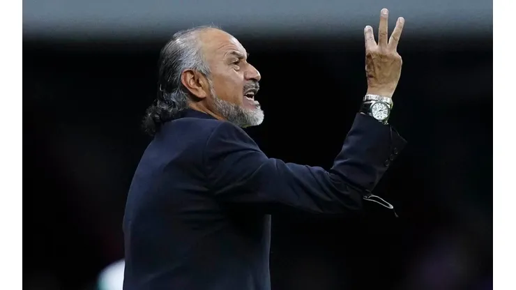 El Potro Gutiérrez se quedará en Cruz Azul como director técnico oficial.