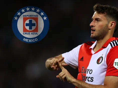 La afición del Feyenoord se molesta con Santi... ¡por culpa de Cruz Azul!