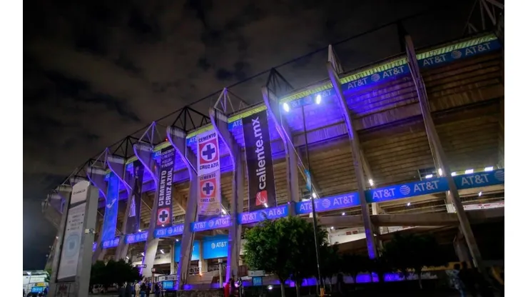El Estadio Azteca en un duelo de Cruz Azul