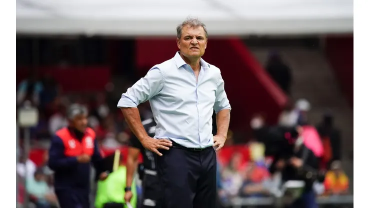 Triste fue el paso de Diego Aguirre como DT de Cruz Azul