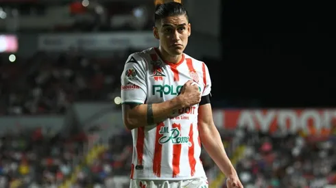 Alexis Peña en un partido con el Necaxa