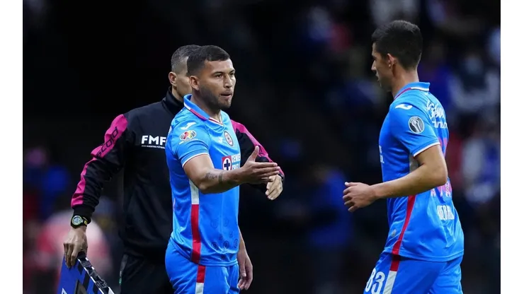 Juan Escobar entró de cambio al 21' por Rafa Guerrero en Cruz Azul.