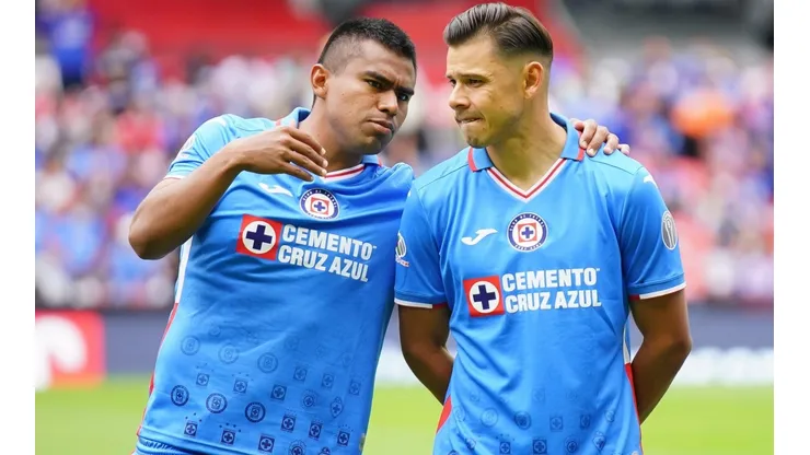 Jaiber Jiménez y Ángel Romero, durante el partido de la jornada 14 contra Mazatlán