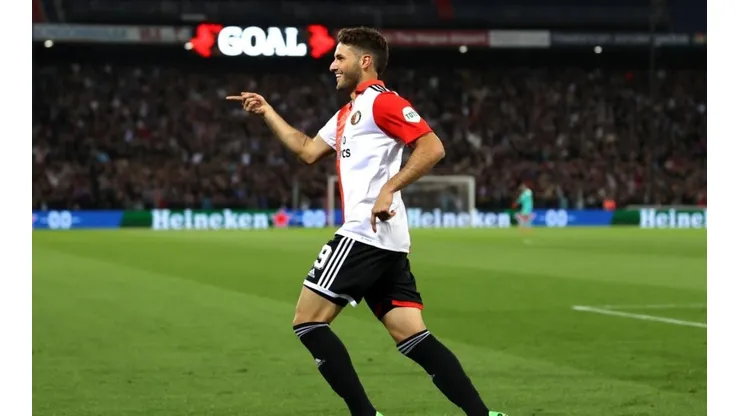 El delantero tuvo participación este jueves en la Europa League