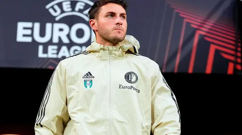 Santi Giménez espera sumar más minutos en la Europa League.
