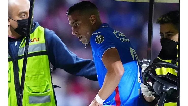 Ramiro Funes Mori salió lesionado contra Chivas y es duda en Cruz Azul para el Repechaje.