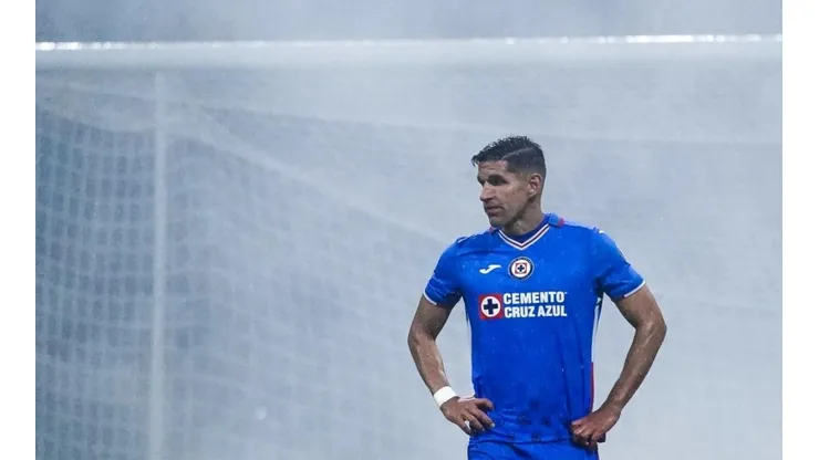 El peruano vuelve al once