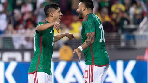 Antuna y Vega, el dúo tamarindo, celebran el gol ante Colombia