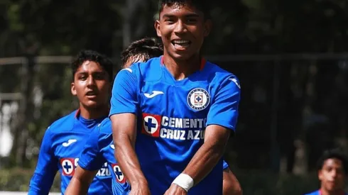 El hermano menor de Orbelín se encuentra en La Noria con las Sub-18