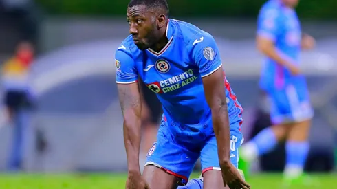 Gonzalo Carneiro se afianzó como titular en Cruz Azul con el Potro Gutiérrez.