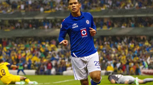 Teo en el Azteca.
