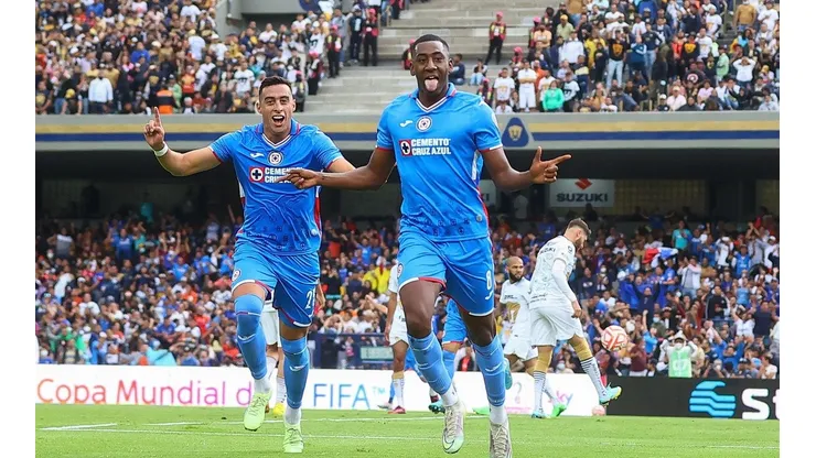 Carneiro en la celebración de su gol.