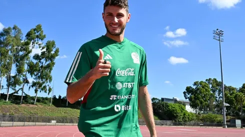 Santi Giménez ya está con la Selección mexicana.