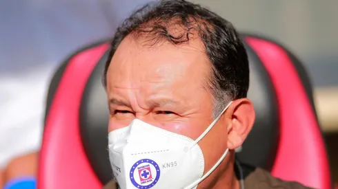 Reynoso en un partido de Cruz Azul