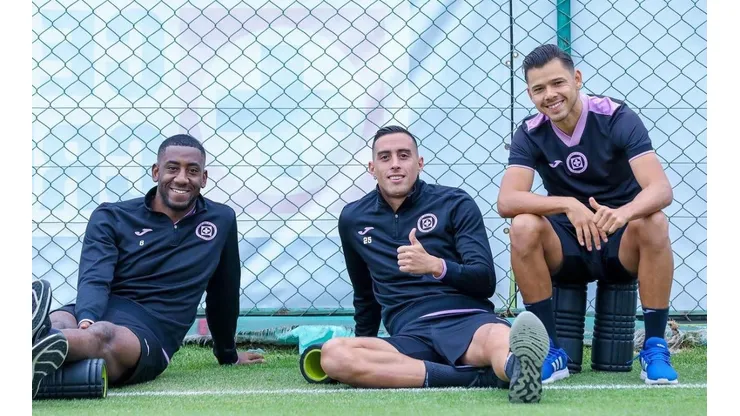 Carneiro, Funes Mori y Romero repetirían en la alineación de Cruz Azul ante Pumas.