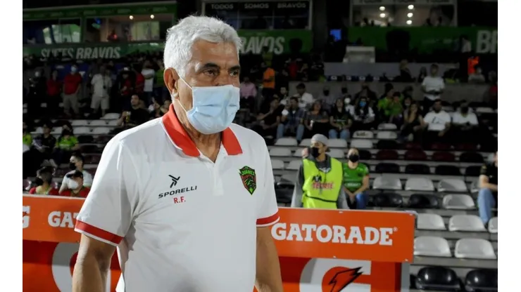 El entrenador brasileño se encuentra sin equipo