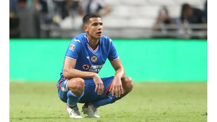 Rafa Guerrero sufrió una lesión en el partido de Cruz Azul ante León.