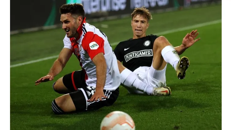 Giménez no pudo evitar la derrota del Feyenoord
