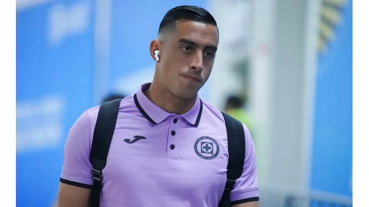 Ramiro Funes Mori salió lesionado del partido de Cruz Azul ante Mazatlán.