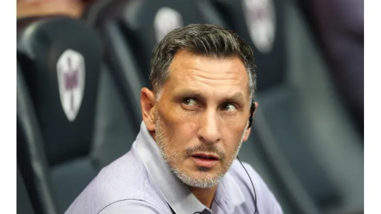 El exjugador regresa para medirse a un equipo en horas bajas