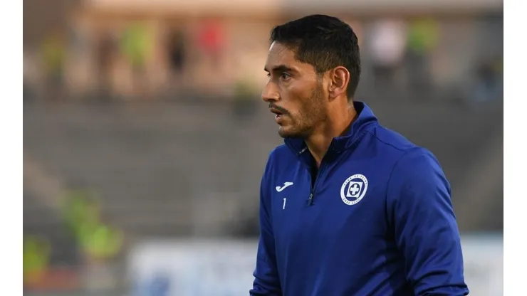 Jesús Corona en un partido con Cruz Azul