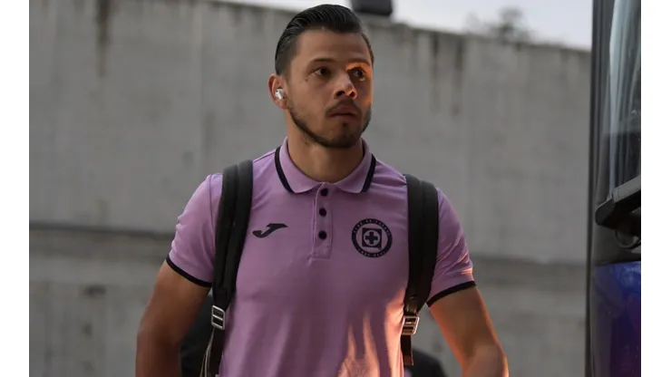 Ángel Romero encabezaría la lista de salidas en diciembre.