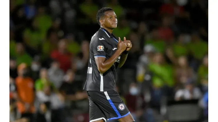 El delantero ecuatoriano formará parte de la comitiva cementera que viaje a Monterrey