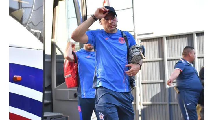 El defensor paraguayo cargó con todo contra el director deportivo