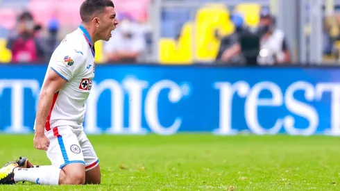 Erik Lira en el duelo ante Querétaro