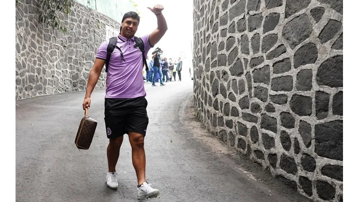 Morales a la llegada del Estadio Azteca.