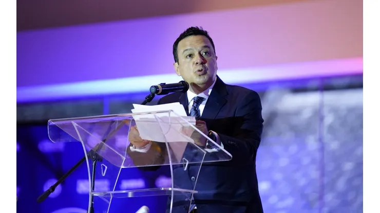 Velázquez estuvo presente en los vestidores.