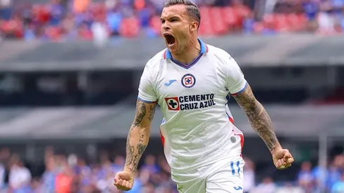 Tabó anotó el segundo tanto de Cruz Azul