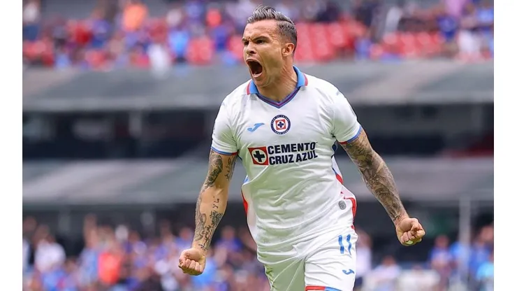 Tabó anotó el segundo tanto de Cruz Azul