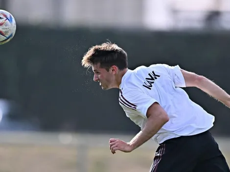 Santi salió desde el inicio en amistoso con el Feyenoord