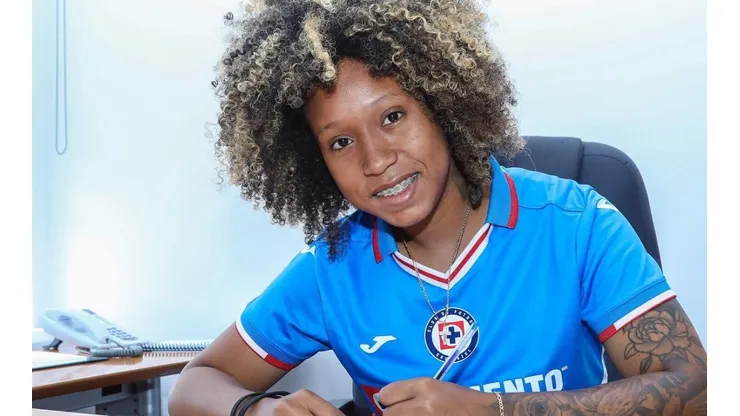 Karla Riley fue confirmada como la segunda extranjera de Cruz Azul.
