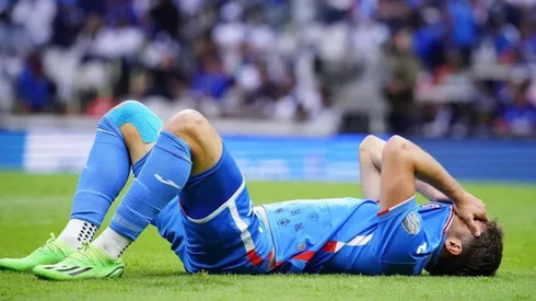 El delantero vio cinco minutos en su segundo partido con el Feyenoord