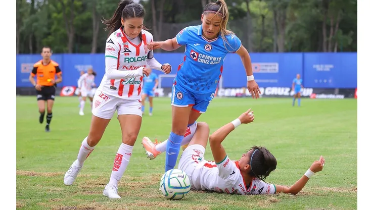 Así lució la cancha de La Noria en el partido de Cruz Azul femenil.