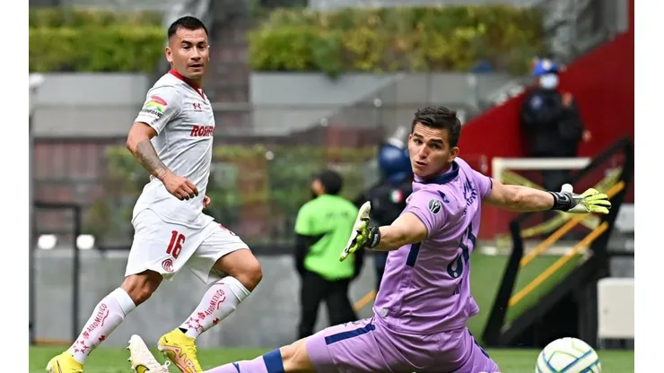 Jurado es el portero más goleado del torneo