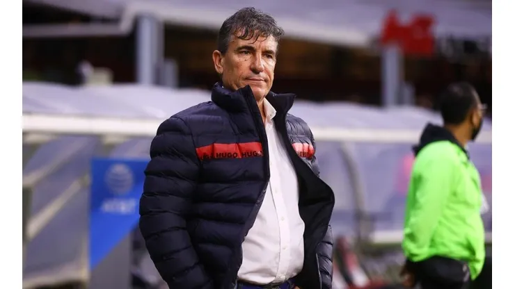 Juan Verzeri fungió como director técnico ante los Xolos