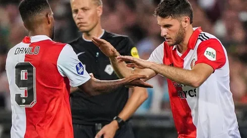 Giménez en su debut con el Feyenoord